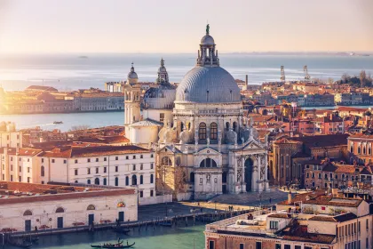 Venedig Highlights vom Hafen in Triest: Ausschiffung vom Kreuzfahrtschiff