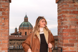 Bologna: Clock Tower Audio Guide and Food Tasting