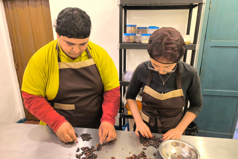 Cuenca: Chocolate tour with a hands-on class Cuenca: Chocolate Tour + Hands-On Workshop