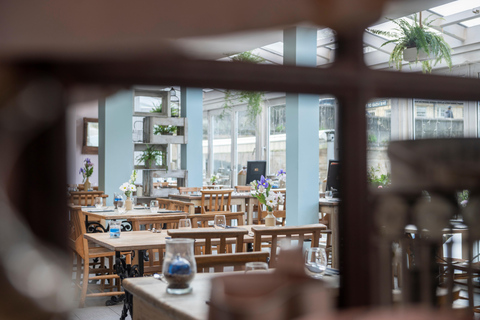 Oxford : Thé de l'après-midi de luxe avec vue sur la rivièreHigh Tea britannique traditionnel de l'après-midi au bord de la rivière