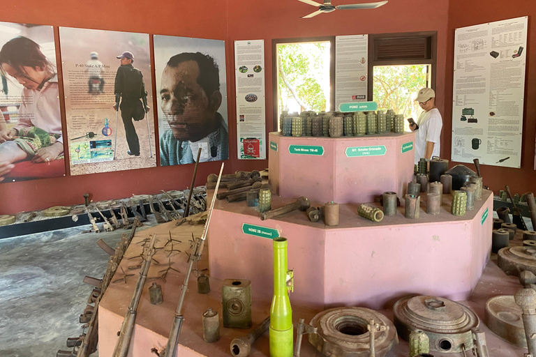 Siem Reap: Ancient Reservoir Secluded Sunset Boat Ride Ancient Reservoir Sunset with Guide