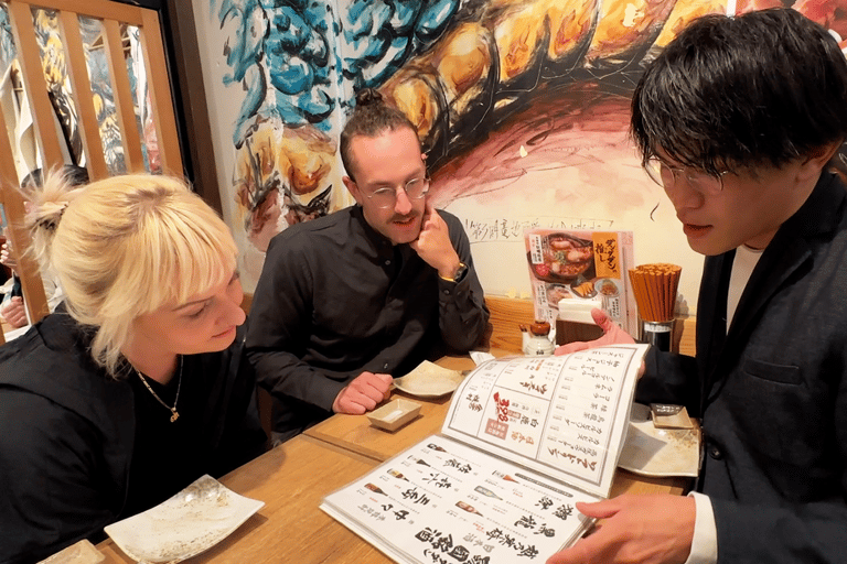 Tokyo: Shinjuku Food Tour with 15 Dishes at 4 Eateries
