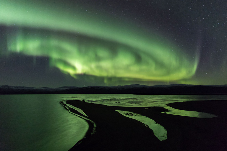 Abisko: Guided Autumn Aurora Chase with Hotel Transfers