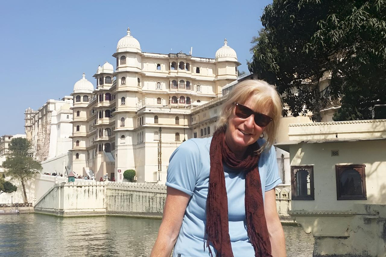 Udaipur: Heritage & Culture Walking Tour with Guide Udaipur: Heritage and Cultural Walking Tour
