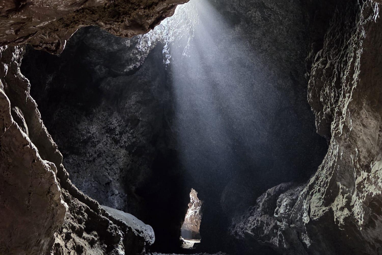 Vulkanische speleologie Cueva de Las Palomas (ES-EN)