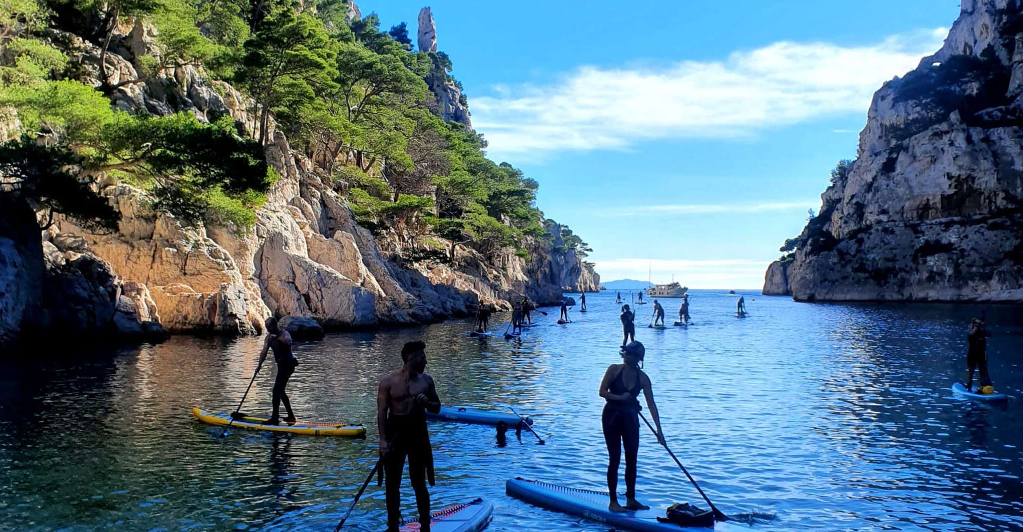 Cassis , Stand Up paddle dans le parc national des calanques - Hizvo