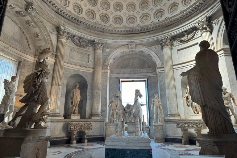 Privilege Entrance To Vatican Museum, Self-Tour With meal