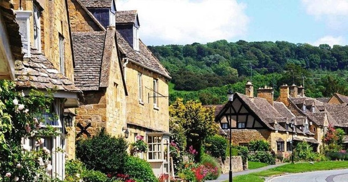 The Cotswolds England Bus Tour | GetYourGuide