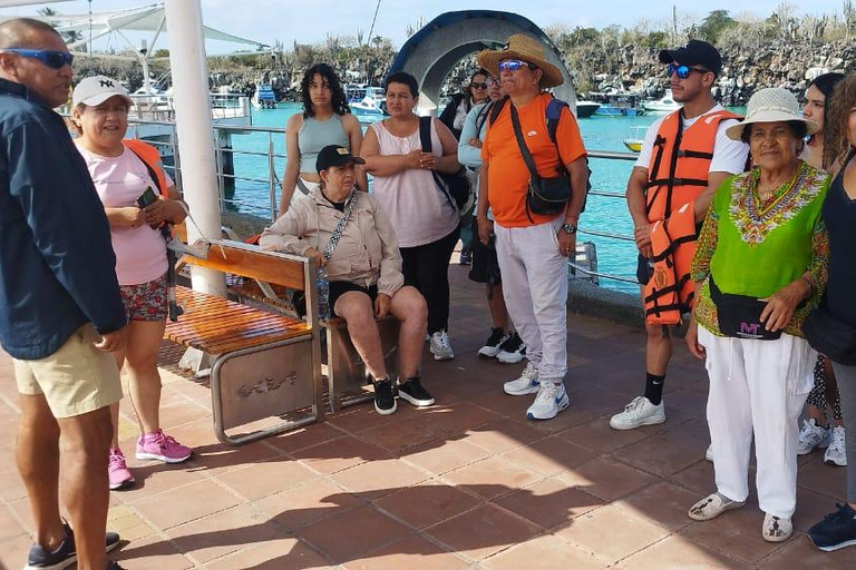 4-Day Galapagos Islands: Guided Tour Santa Cruz Island ENGLISH SPEAKING TOUR GUIDE