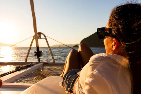 Héraklion : Croisière en catamaran sur l'île de Dia - SUP, plongée en apnée et déjeuner