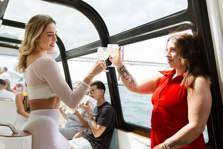 Lisbon – Sangria Social Premium Boat Experience Lisbon: Sangria Vibe Premium Boat Experience