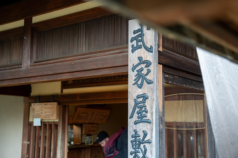 Kanazawa: Samurai and Geisha Culture Walking Tour with Lunch
