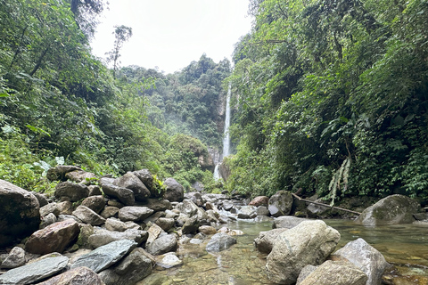 De Quito à Baños : Aventure d&#039;une journée avec chutes d&#039;eauVisite partagée