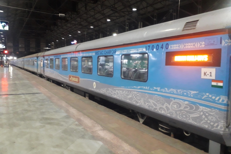 Depuis Delhi : visite du Tajmahal en Gatimaan express tout comprisBillets de train, transport et service de guide
