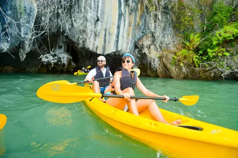 Ko Lanta: Full-Day Mangrove and Sea Cave Kayaking Experience