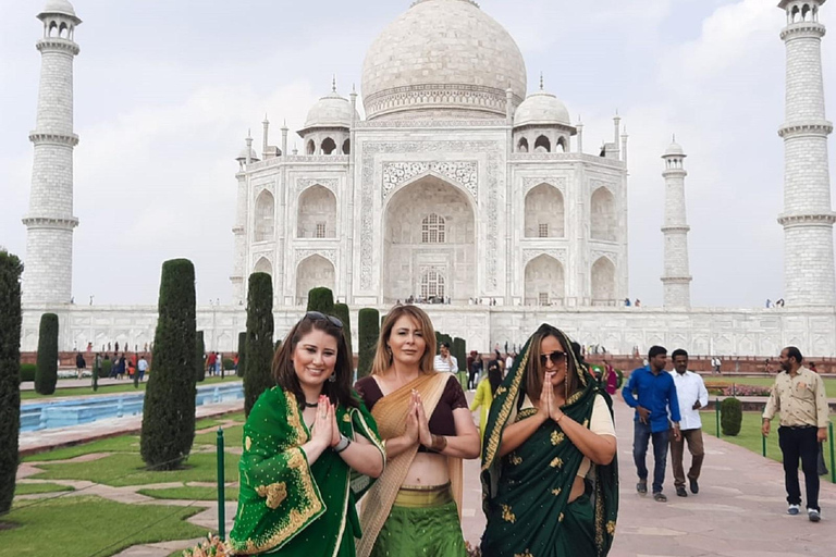 Excursão de um dia ao Taj Mahal e ao Forte de Agra a partir de AhmedabadPasseio sem voos