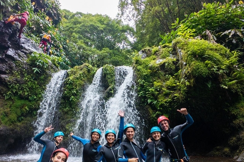 Canyoning-Erlebnis Ribeira dos Caldeirões in São Miguel