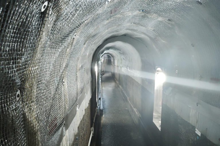 Sapporo: Spacer po Jozankei Onsen z wizytą w świątyni i jaskini