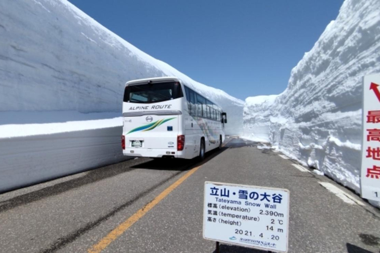 Nagoya: Shirakawa-go, Takayama & Snow Wall 2-Day Tour 1 person 1 room