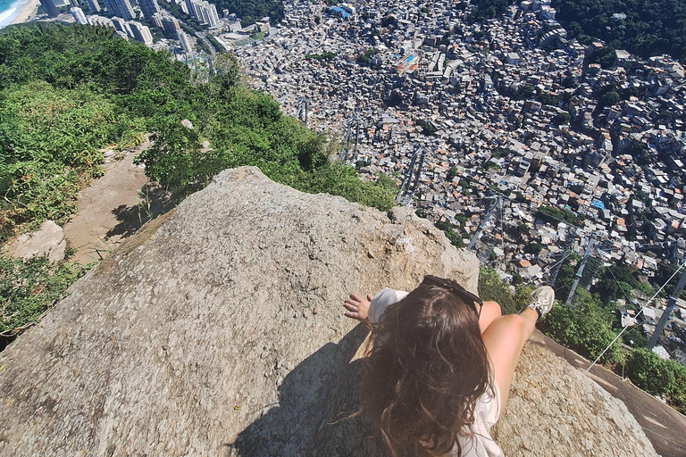 RIO DE JANEIRO:Two Brothers Hike &amp; Vidigal Favela experience