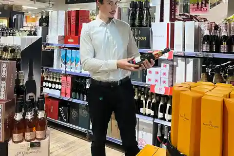 Monoprix Wycieczka z przewodnikiem zrozum produkt francuski