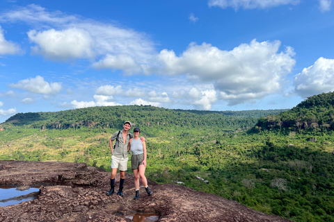 Oude stad (Phnom Kulen) en watervalOude Stad (Phnom Kulen)