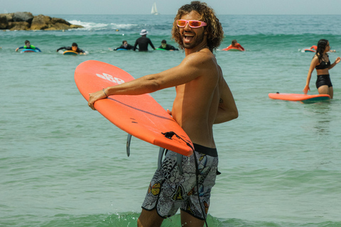 Tel Aviv: Uthyrning av surfbräda eller boogieboard på Beach ClubUthyrning av boogiebrädor