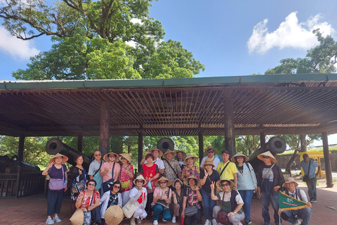 Hue : Visite de la plage de Lang Co, du tombeau de Khai Dinh et de la cité impériale