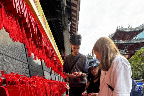 Foshan Private Day Tour: Kung Fu, Lion Dance & Bruce Lee