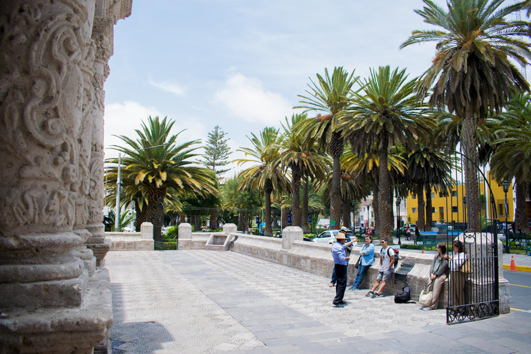 Arequipa city tour with panoramic bus