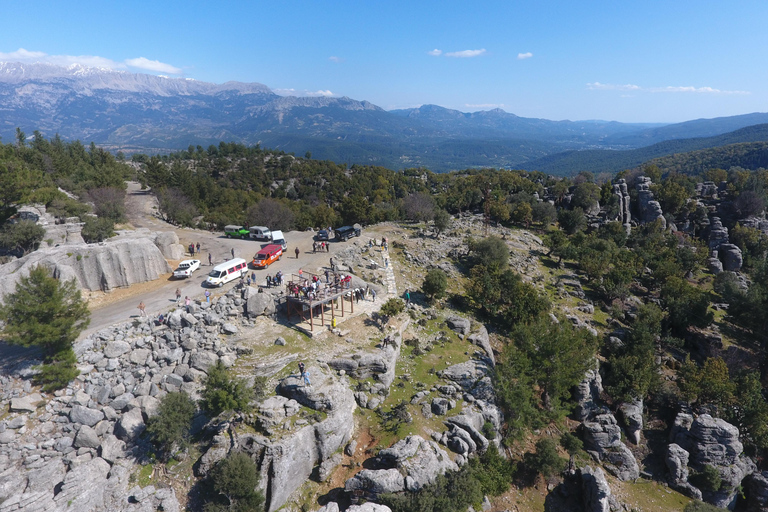 Side: wycieczka 1-dniowa do kanionu Orła z Adlerem i lunchemWycieczka do Kanionu Orła i spływ raftingowy z obiadem i odbiorem z hotelu