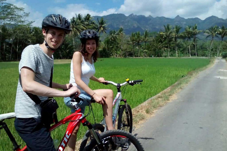 Borobudur tample, Cycling & Elo River Rafting Tour