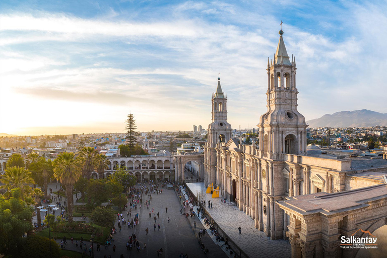 Arequipa: City Tour with Scenic Route and Outlet Shopping