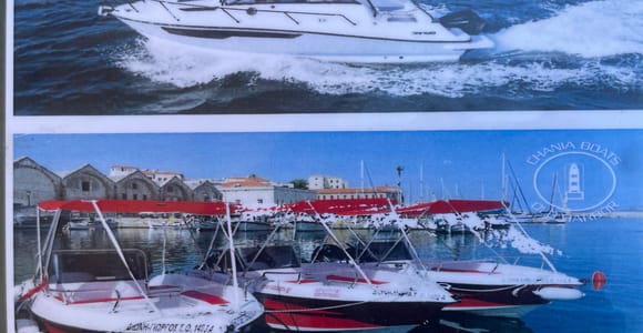 Chania: Selbstfahrendes Boot und ein weiteres mit Skipper 7,50 m