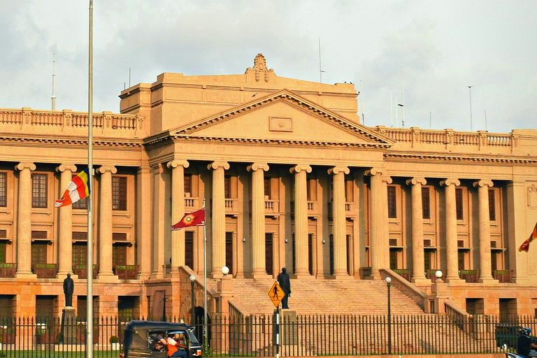 Explore Negombo and Colombo Day Tour