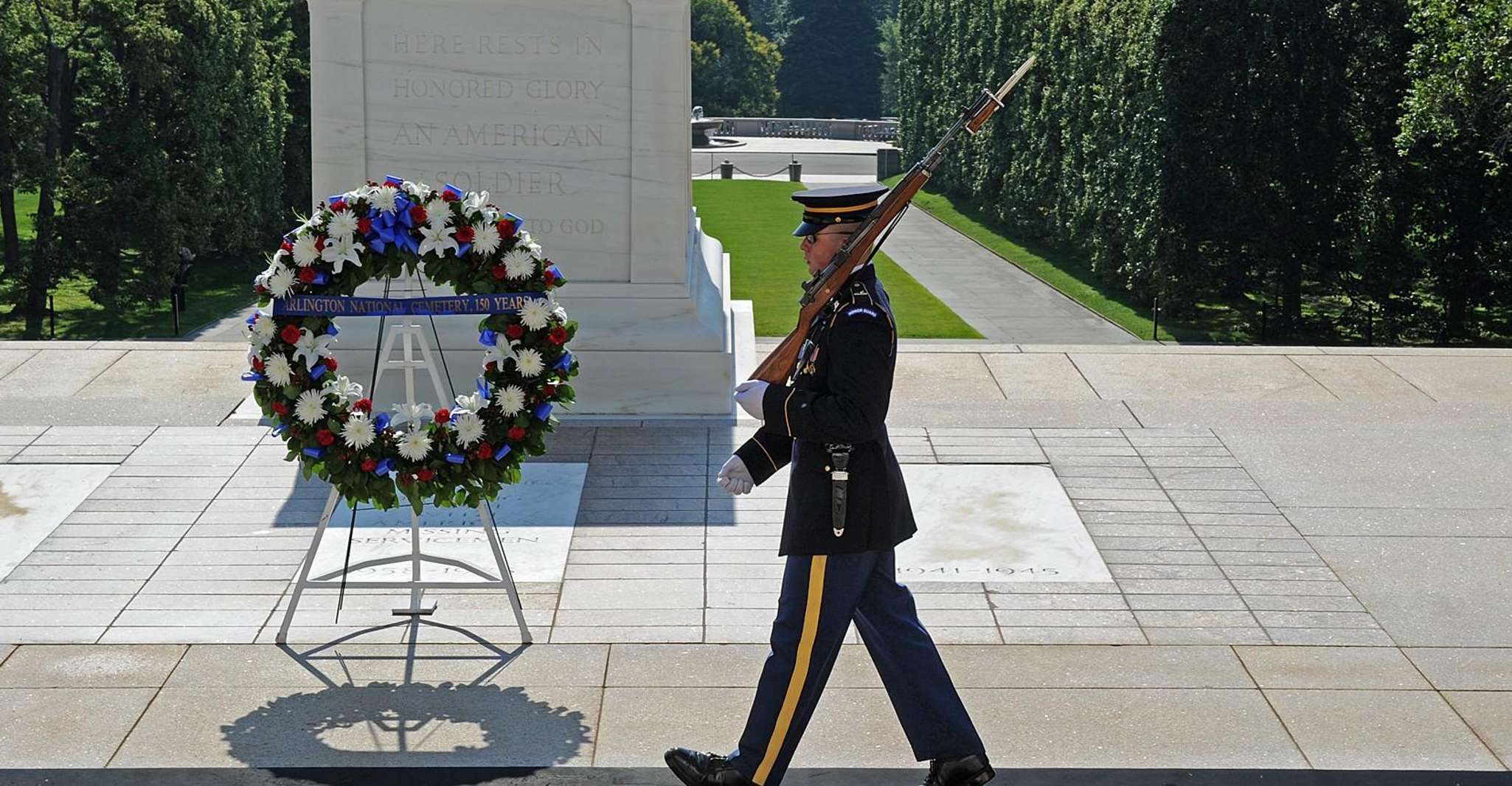 Arlington Cementary & Guard Ceremony with Iowa Jima Memorial
