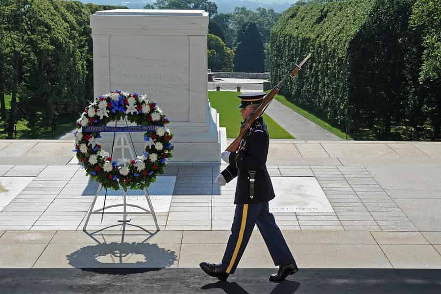 Arlington Cementary & Guard Zeremonie mit Iowa Jima Memorial. Foto: GetYourGuide