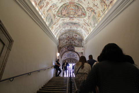 Roma: Tour pelos Museus do Vaticano, Capela Sistina e São PedroTour pelos Museus do Vaticano e Capela Sistina com acesso à Basílica de São Pedro