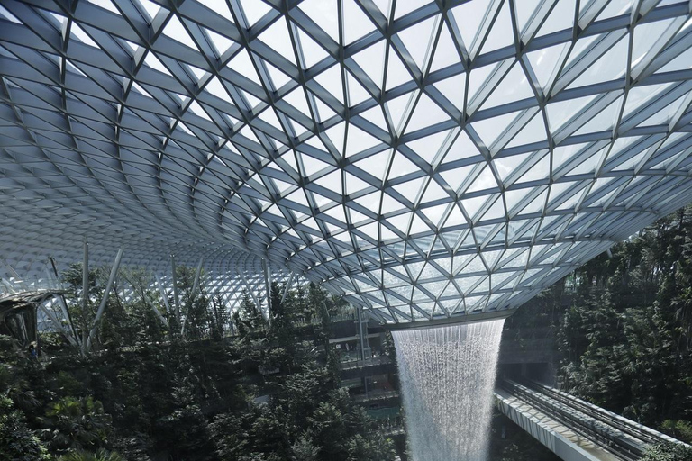 Singapore: Jewel Changi Airport Ticket Mastercard ® Canopy Bridge + Complimentary Canopy Park