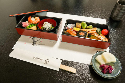 京都与奈良：一日游亮点之旅，专属私人轿车服务京都与奈良：一日游精华行程，专属私人轿车服务