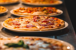 Rotterdam: Pizza-Kreuzfahrt
