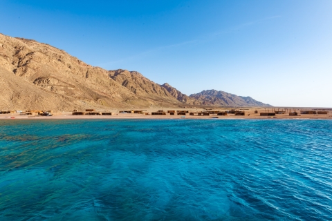 Hurghada: Orange Island & ATV-quad bij zonsondergang met lunchOrange Island-boottocht en ATV-quad bij zonsondergang in Bedouin Village