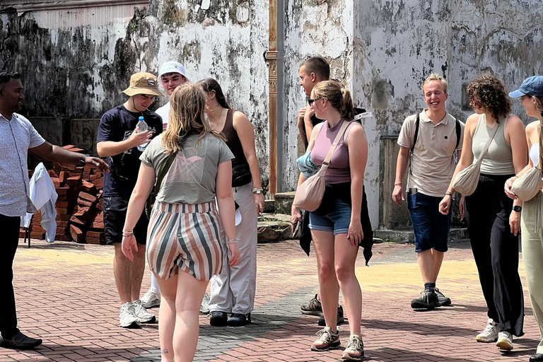 Colombo: City Cultural & Historic Stops by Tuk Tuk