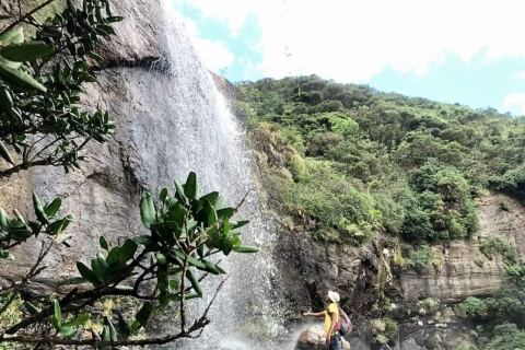 Trekking w paśmie górskim Knuckles: łańcuch wodospadów Kota Ganga