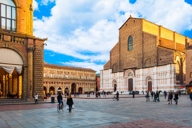 Bologna: Guided Small-Group Tour Bologna: a guided tour for a small group