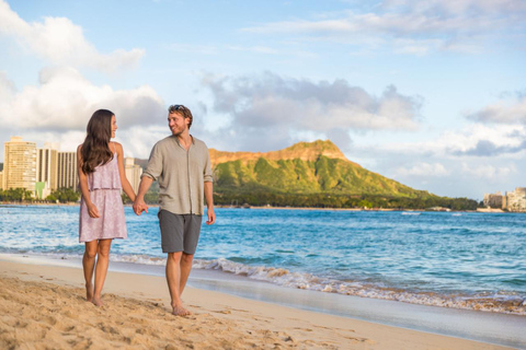 Charms of Honolulu Walking Tour for Couples