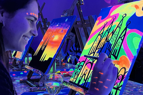 Madrid: Wine Gogh Glow Academy Paint and Sip Classes