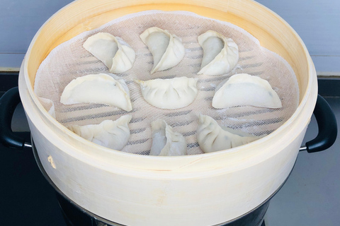 Online matlagningskurs Beijing Dumplings av kocken Sunflower LiPrivat grupp