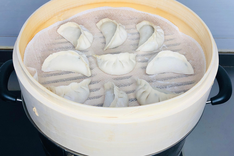 Online matlagningskurs Beijing Dumplings av kocken Sunflower LiPrivat grupp