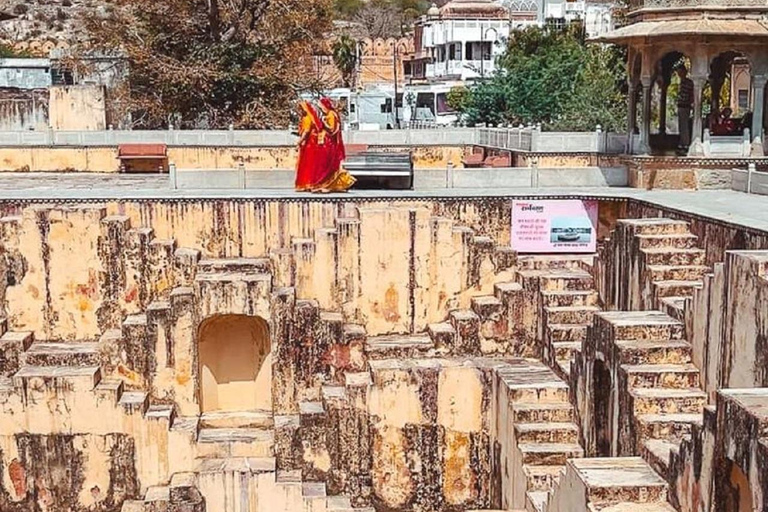 Jaipur: Royal Gems Full-Day Private Tour with Guide & AC Car Jaipur: Royal Gems Full-Day Private Tour with Guide & AC Car